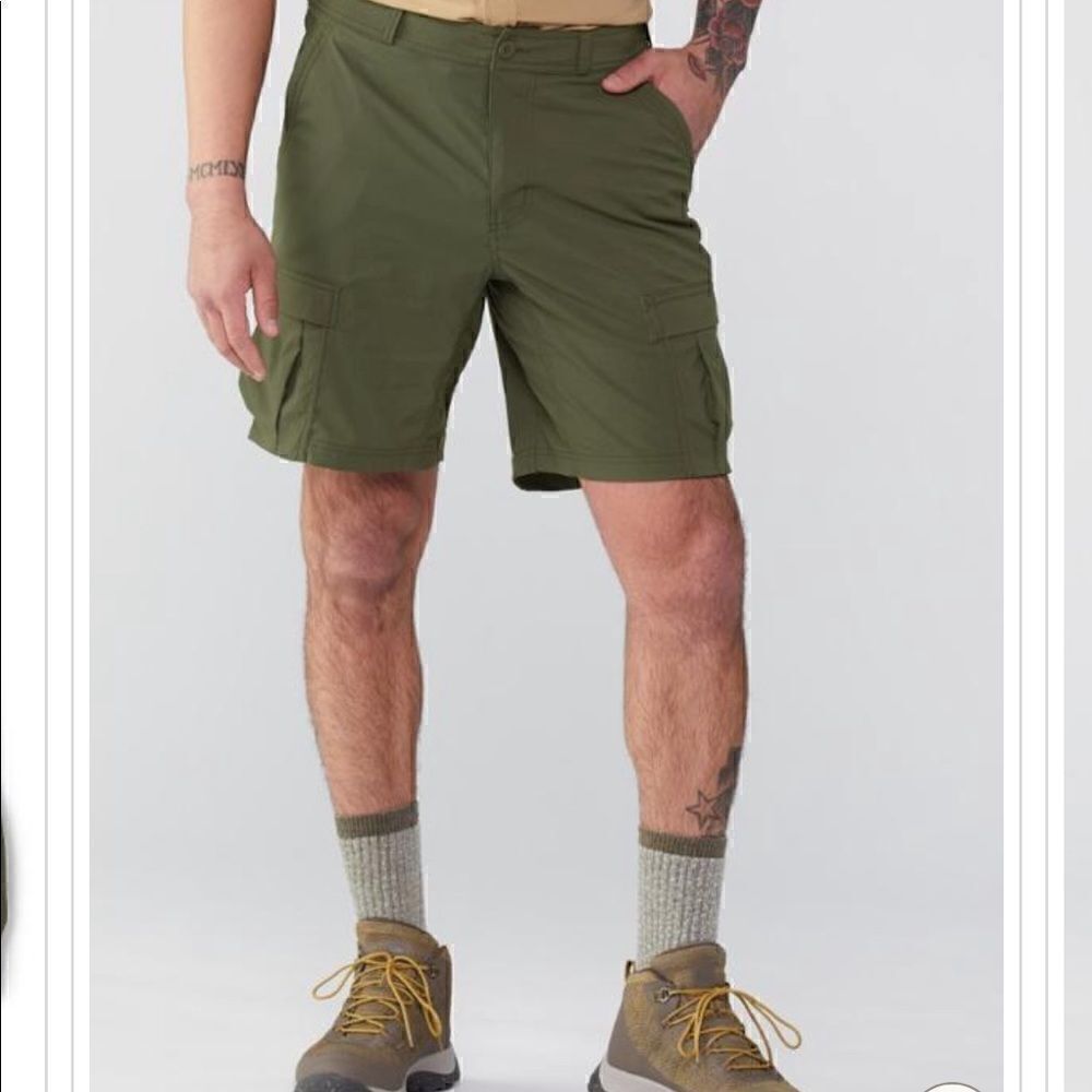 REI Men’s 30 amphibian amphibian quick dry olive cargo shorts hiking outdoor